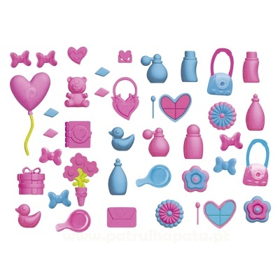 Conjunto de mini brinquedos rosa e azul com várias formas lúdicas.