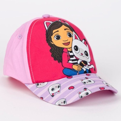 Boné infantil com estampa de menina e gato branco, cores rosa, vermelho e lilás.