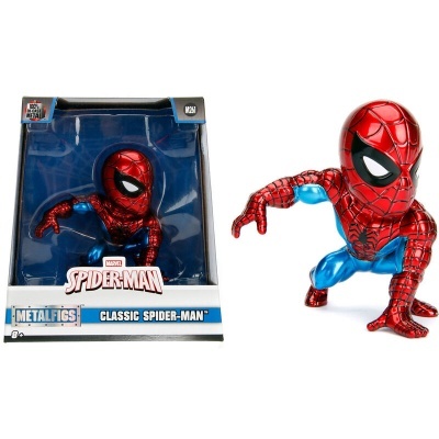 Figura metálica do Spider-Man clássico em vermelho e azul com padrão de teia, ao lado da caixa de embalagem azul e branca.