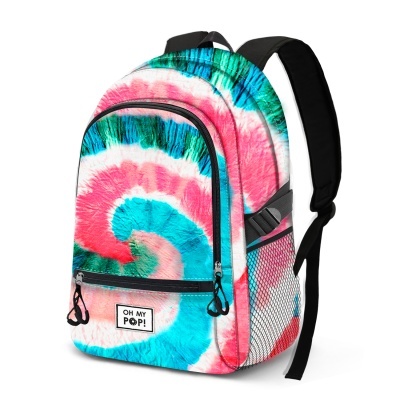 Mochila tie-dye colorida com alças pretas e etiqueta OH MY POP!