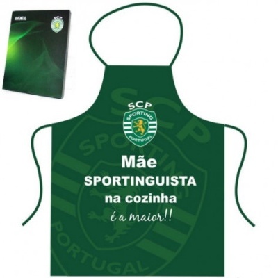 Avental verde do Sporting Clube de Portugal com texto e emblema do clube