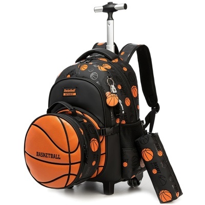 Mochila de rodas preta com padrão de bolas de basquetebol e bolso frontal imitando bola com texto BASKETBALL