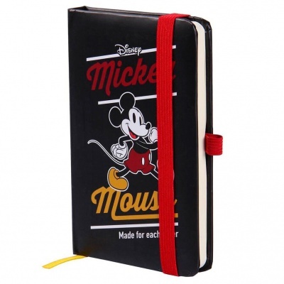 Caderno preto com imagem do Mickey Mouse e elástico vermelho
