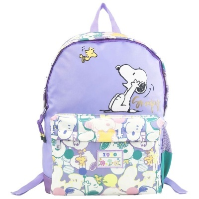 Mochila lilás com personagens Snoopy e Woodstock e bolso frontal estampado