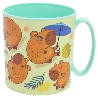 Caneca verde com desenhos de capivaras e folhas