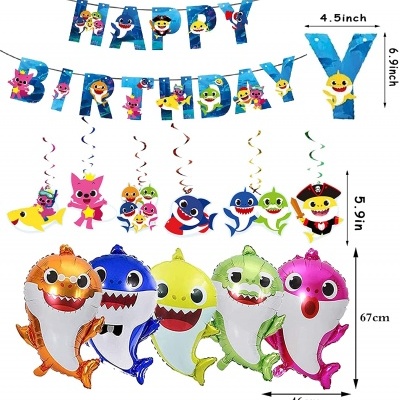 Decoração festa com faixa HAPPY BIRTHDAY e balões de tubarão coloridos