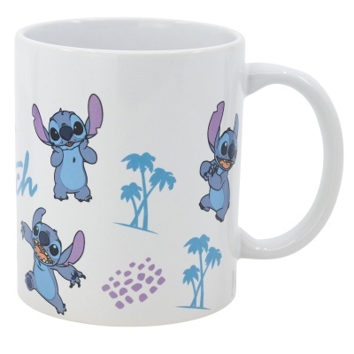Caneca branca com várias imagens do personagem Stitch e desenhos de palmeiras e pontos