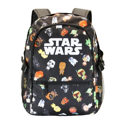 Mochila preta com padrão colorido de personagens do Star Wars em estilo pixelado