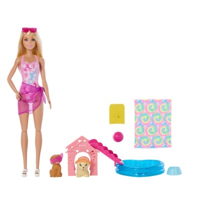 Boneca loira com fato de banho rosa floral e acessórios de cães e piscina insuflável