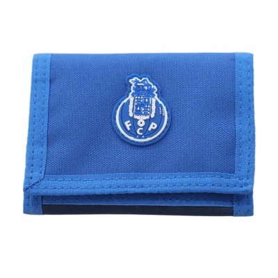Carteira azul com emblema FCP em tecido