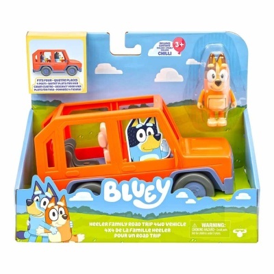 Brinquedo de carro laranja 4x4 com personagens do desenho Bluey na embalagem colorida