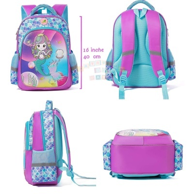 Mochila infantil azul e roxa com desenho de sereia e detalhes em escamas.