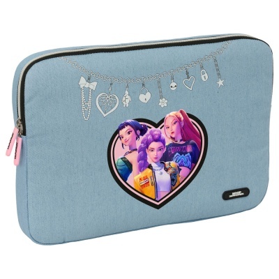 Bolsa azul clara com personagens femininas animadas e colar desenhado