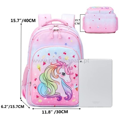 Mochila rosa infantil com estampa de unicórnio colorido