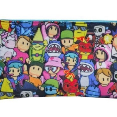 Estojo escolar com personagens de desenho animado coloridos e fecho azul