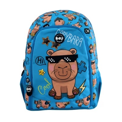 Mochila azul com desenho de capivara usando óculos de sol e textos divertidos.