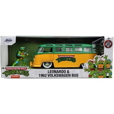 Brinquedo Leonardo e autocarro Volkswagen amarelo e verde das Teenage Mutant Ninja Turtles