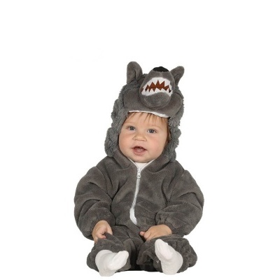 Bebé com fato de tubarão cinzento escuro e fecho branco sentado