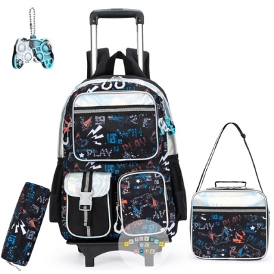 Conjunto escolar com mochila de rodinhas, lancheira, estojo, porta-moedas e chaveiro com padrão preto e desenhos coloridos.