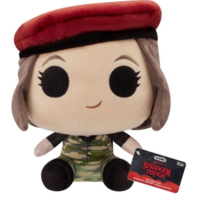 Boneco de pelúcia camuflado com boina vermelha e etiqueta Stranger Things