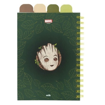 Caderno de capa verde escura com imagem do Groot e abas coloridas