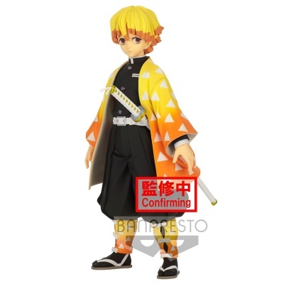 Figura anime com kimono amarelo e laranja e espada