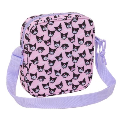 Mala pequena rosa com padrão de personagens e alça lilás.