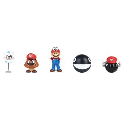 Cinco figuras de brinquedo Super Mario em linha sobre fundo branco