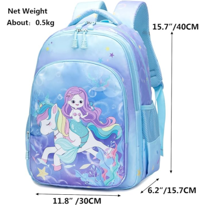 Mochila azul com sereia e unicórnio colorido, alças acolchoadas e bolsos laterais.