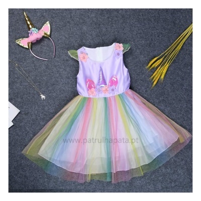 Vestido infantil de unicórnio com saia colorida e arco de cabeça