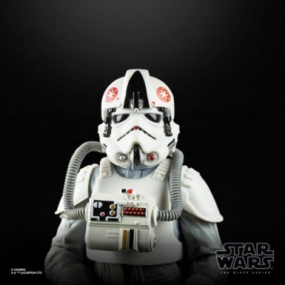 Figura de ação Star Wars soldado imperial com capacete branco e tubos