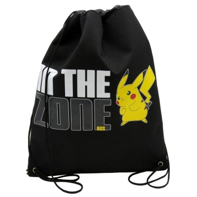 Saco mochila preto com estampa do Pikachu e texto IN THE ZONE