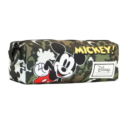 Estojo escolar com padrão camuflado e imagem do Mickey Mouse