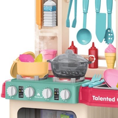 Cozinha de brinquedo com tachos, utensílios e forno colorido