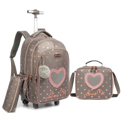 Conjunto de mochila com rodas, lancheira e estojo cinzento com corações cor-de-rosa e coração rosa com texto Love