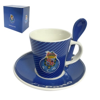 Conjunto de chávena, pires e colher do FC Porto em cerâmica azul com riscas e logótipo.