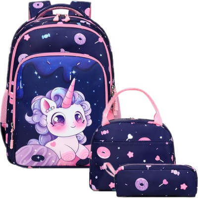 Conjunto escolar azul escuro com detalhes rosa e desenho de unicórnio lilás e rosas