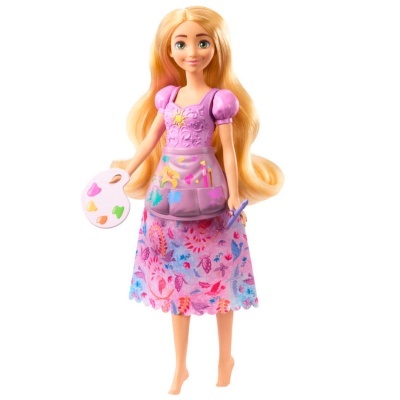 Boneca com cabelo loiro e roupa rosa e lilás com padrão floral.