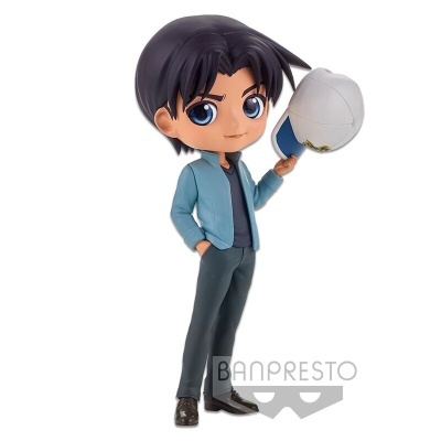 Figura colecionável Banpresto de personagem com casaco azul e capacete branco