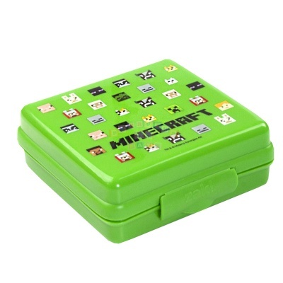 Caixa verde quadrada com personagens de Minecraft e texto MINECRAFT na tampa