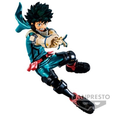 Figura de ação de personagem anime em pose dinâmica com fato azul e cabelo preto