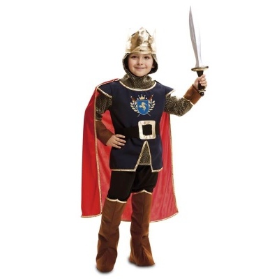 Fato de cavaleiro com capa vermelha e elmo dourado, criança segura espada de plástico