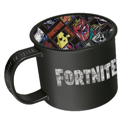 Caneca preta com texto FORTNITE e desenhos coloridos do jogo Fortnite no interior