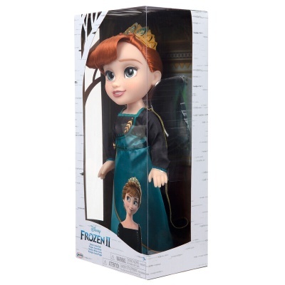 Boneca Anna de Frozen II em embalagem com janela transparente