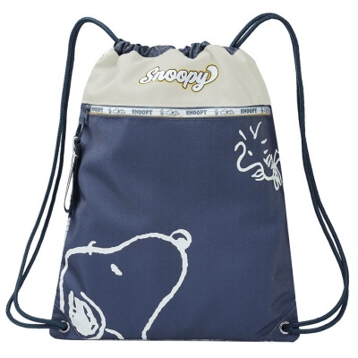 Mochila saco azul e bege com personagens Snoopy e Woodstock e cordões azuis