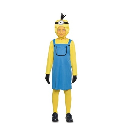 Criança vestida com fantasia de Minion amarela e azul com luvas e sapatos pretos
