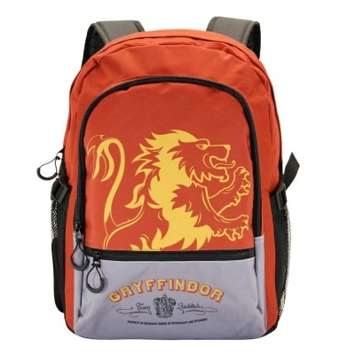 Mochila laranja com estampa de leão amarelo e bolso cinzento claro com texto GRYFFINDOR