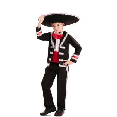 Menino a usar fato tradicional mexicano infantil preto e vermelho com chapéu grande.