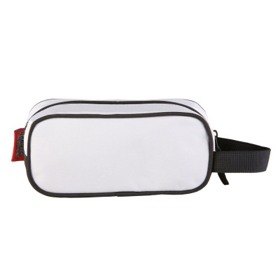 Necessaire branca com fechos de correr e etiqueta vermelha