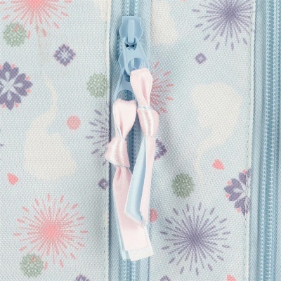 Fecho de correr azul claro com laços rosa em tecido branco com padrão floral colorido